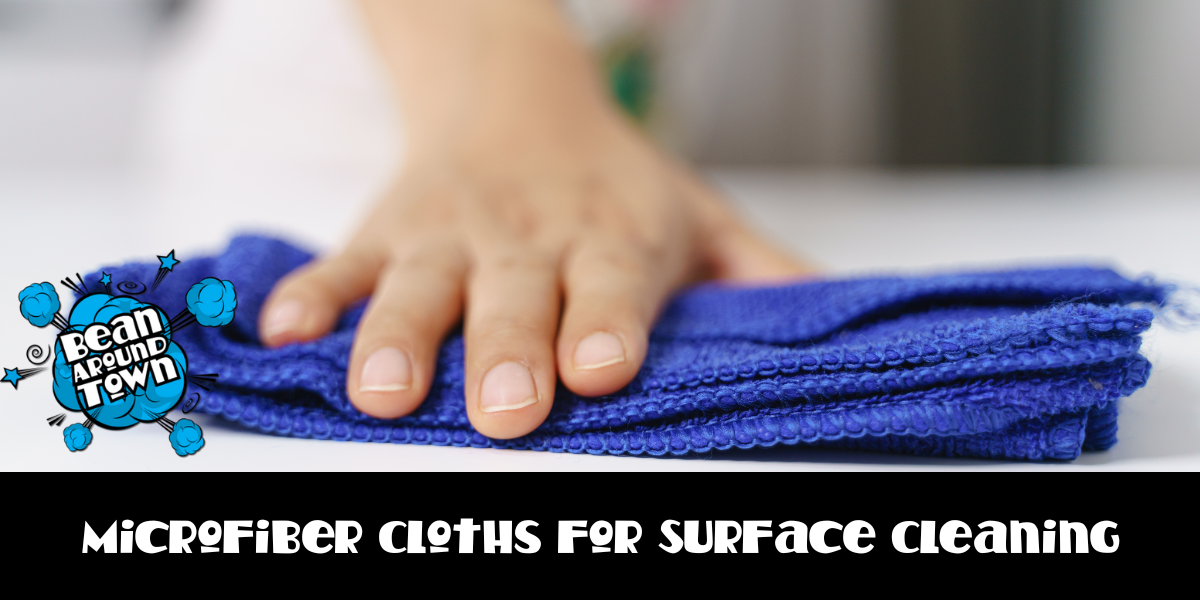 Microfiber cloths for surface cleaning, eco-friendly and reusable, ideal for cafes to maintain hygiene and cleanliness.